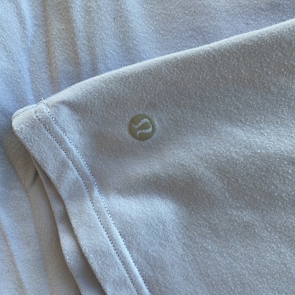 Lululemon workout tank with back detail - Picture 4 of 4